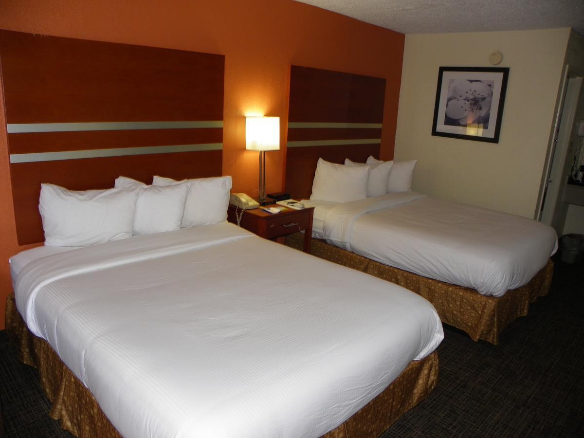 Days Inn By Wyndham Dalton Exterior photo